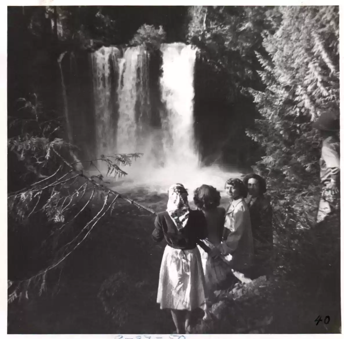 40 - 9-27-50 - Feast at Belknap Springs, OR